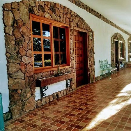 Hotel Hacienda Las Marias Meoqui Exterior foto